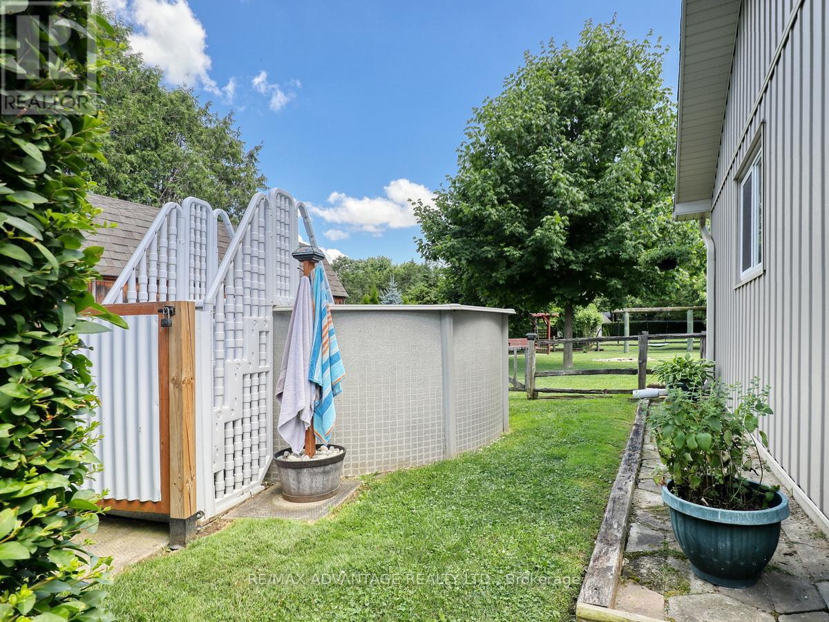 8 East Williams Street, North Middlesex (Nairn), ON - Outdoor