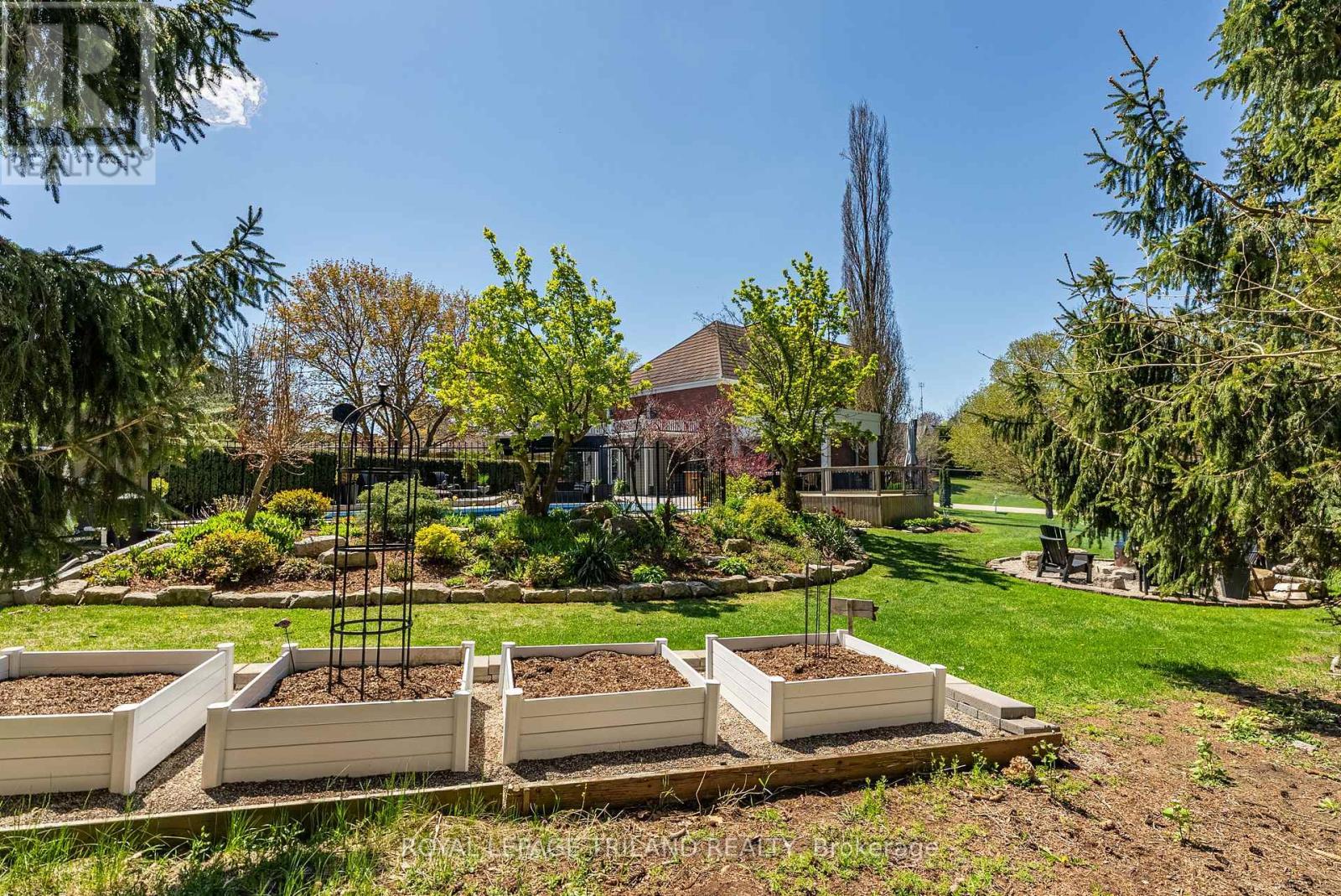 6058 Stone Church Road, Central Elgin (Union), ON - Outdoor