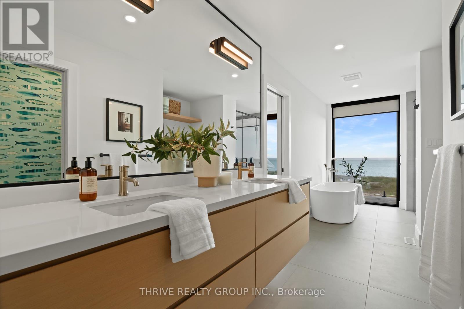 Ensuite bathroom - 416 Edith Cavell Boulevard, Central Elgin (Port Stanley), ON - Indoor