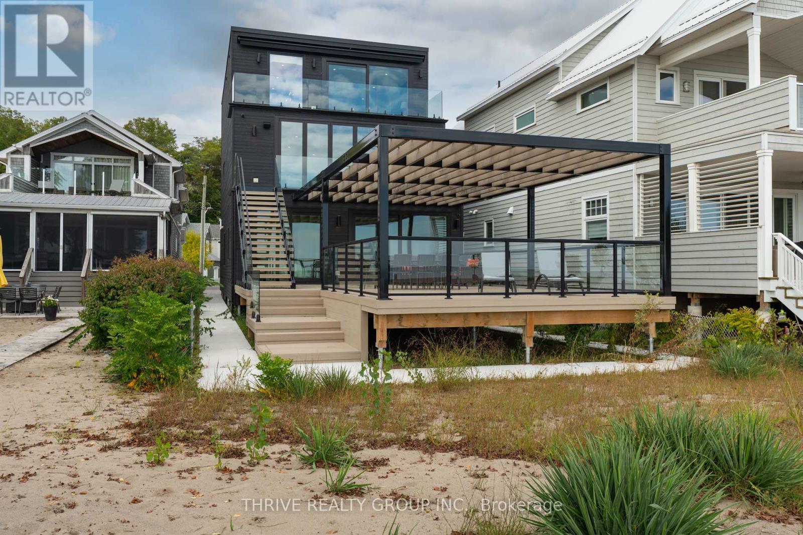 416 Edith Cavell Boulevard, Central Elgin (Port Stanley), ON - Outdoor With Deck Patio Veranda