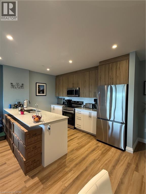 525 New Dundee Road Unit# 715, Kitchener, ON - Indoor Photo Showing Kitchen