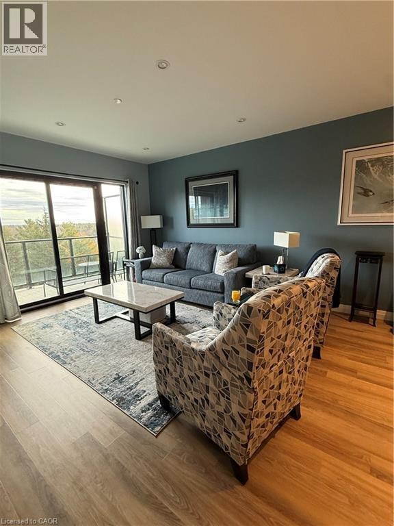 525 New Dundee Road Unit# 715, Kitchener, ON - Indoor Photo Showing Living Room