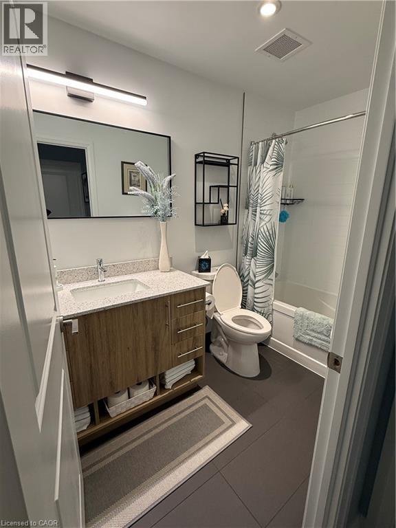 525 New Dundee Road Unit# 715, Kitchener, ON - Indoor Photo Showing Bathroom