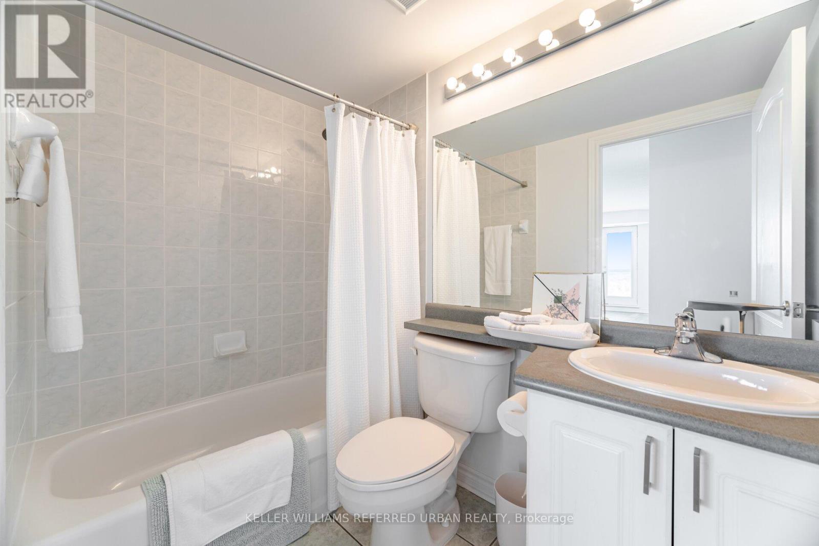803 - 1030 Sheppard Avenue W, Toronto, ON - Indoor Photo Showing Bathroom