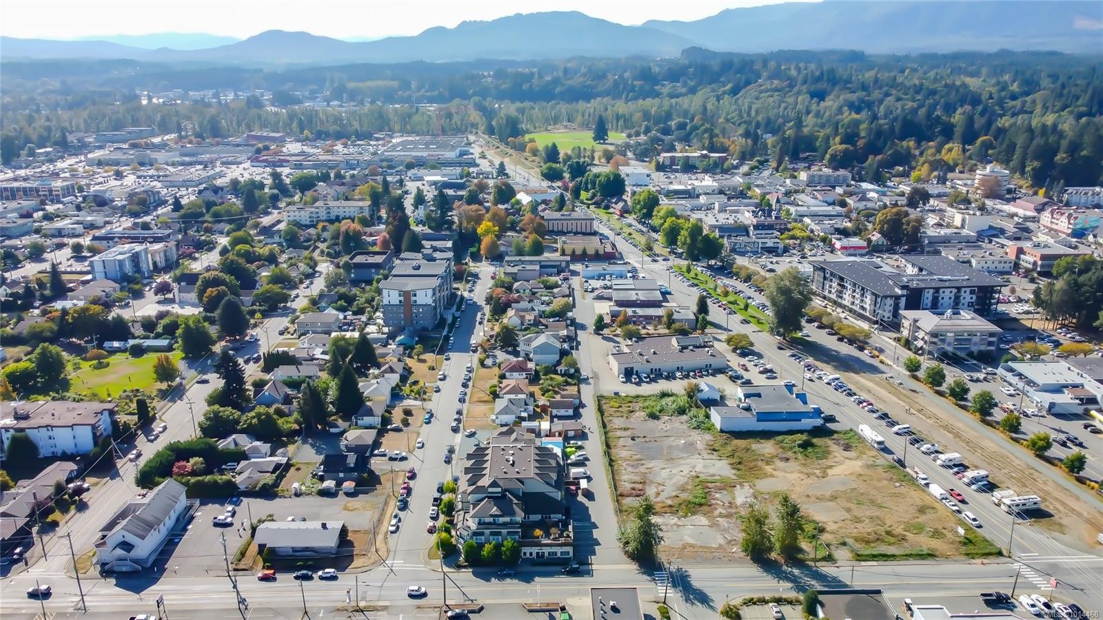 206-5822 Garden St, Duncan, BC - Outdoor With View