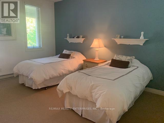 3521 Grandview Forest Hill Drive, Huntsville, ON - Indoor Photo Showing Bedroom