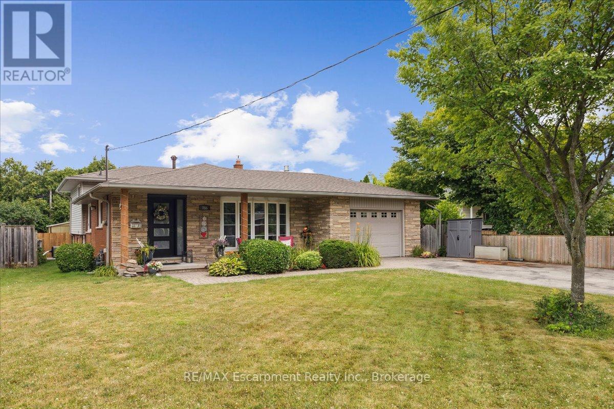755 Parker Crescent, Burlington (Brant), ON - Outdoor