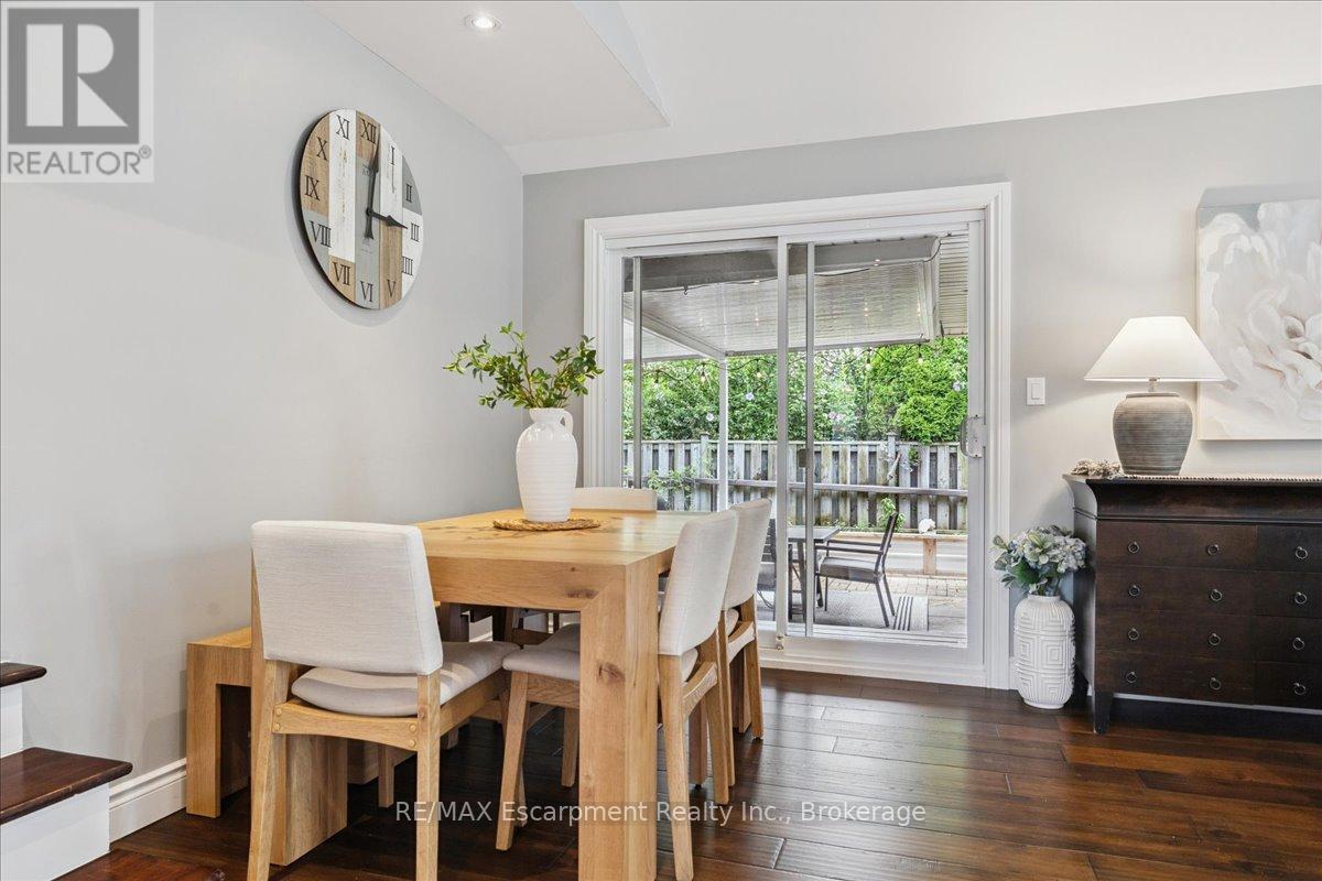 755 Parker Crescent, Burlington (Brant), ON - Indoor