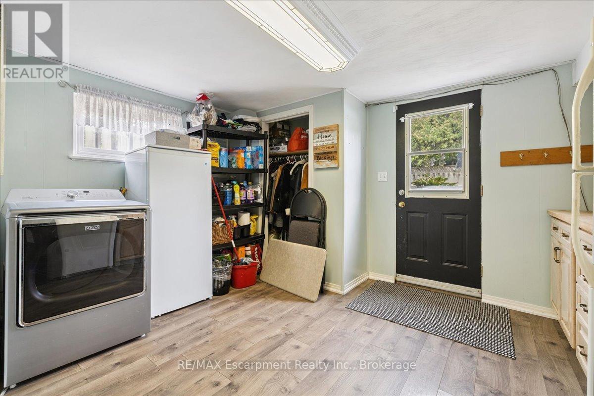 755 Parker Crescent, Burlington (Brant), ON - Indoor Photo Showing Laundry Room
