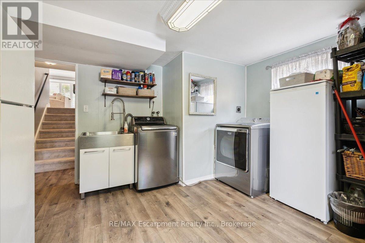 755 Parker Crescent, Burlington (Brant), ON - Indoor