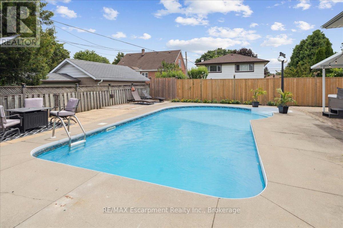 755 Parker Crescent, Burlington (Brant), ON - Outdoor With In Ground Pool With Deck Patio Veranda