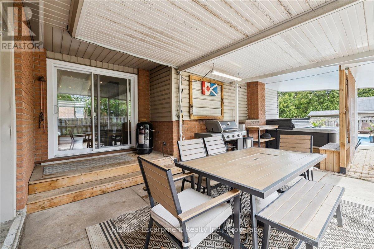 755 Parker Crescent, Burlington (Brant), ON - Outdoor With Deck Patio Veranda With Exterior