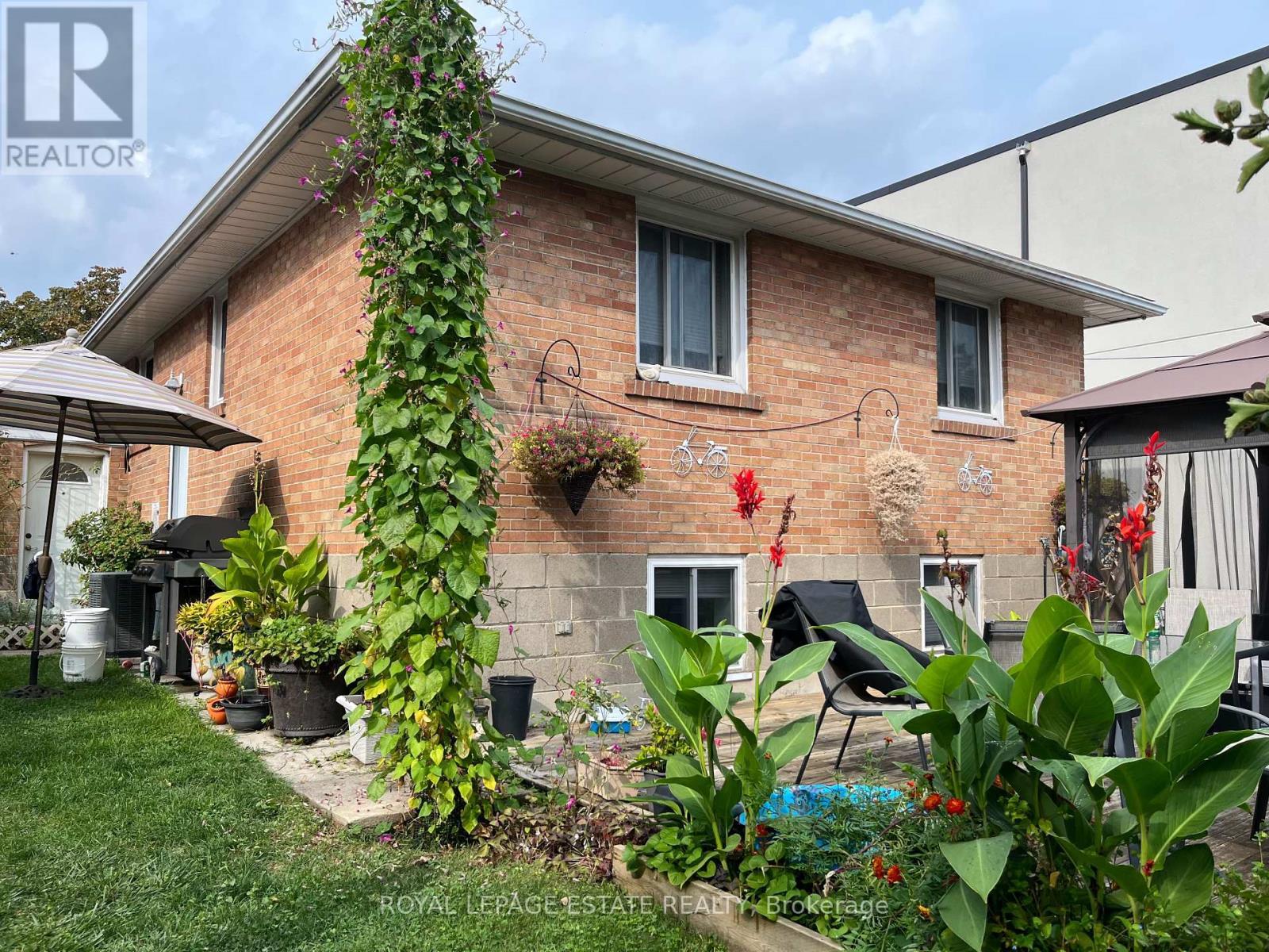 3985 Bloor Street W, Toronto, ON