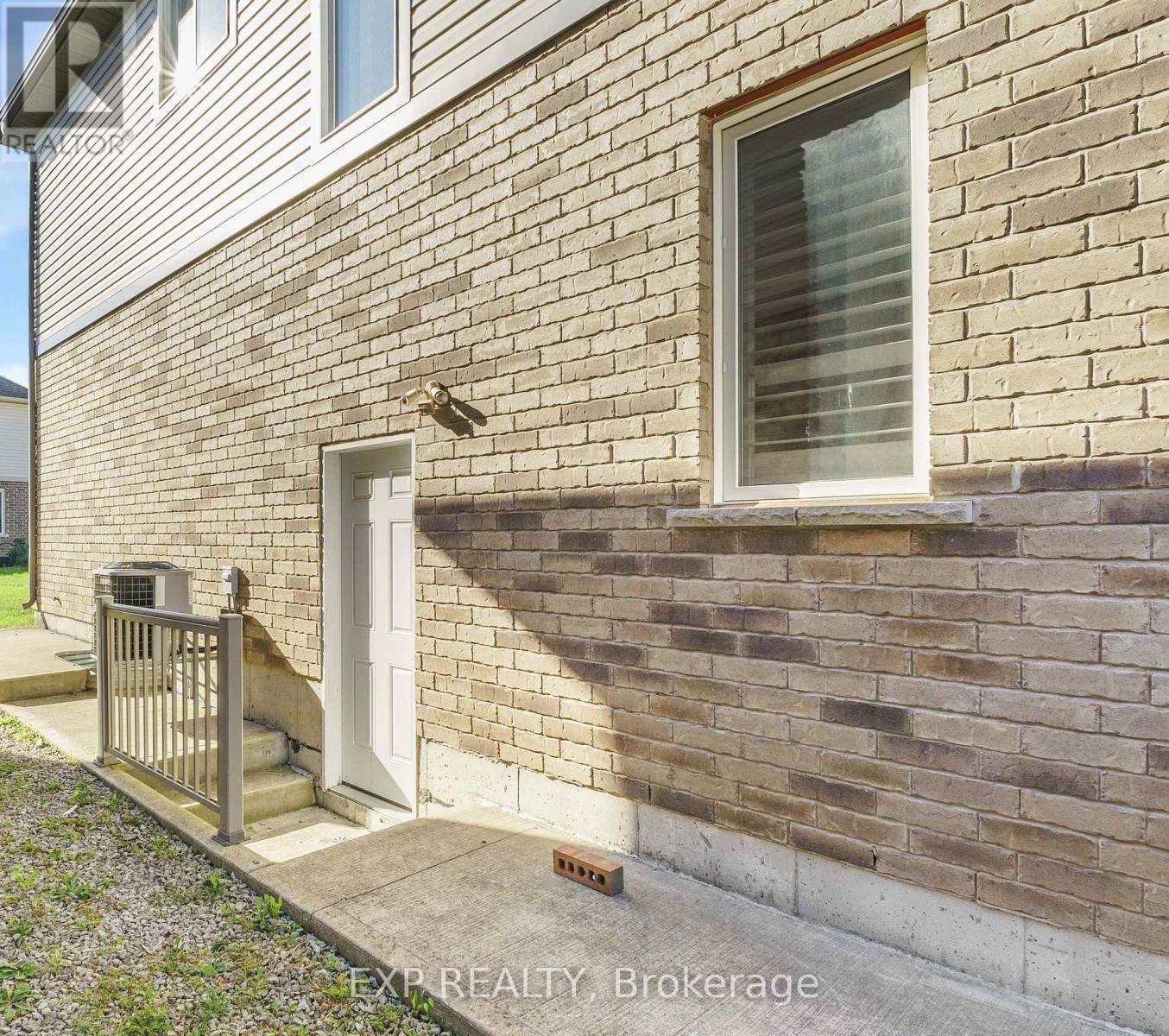 174 Winterberry Boulevard, Thorold, ON - Outdoor With Exterior