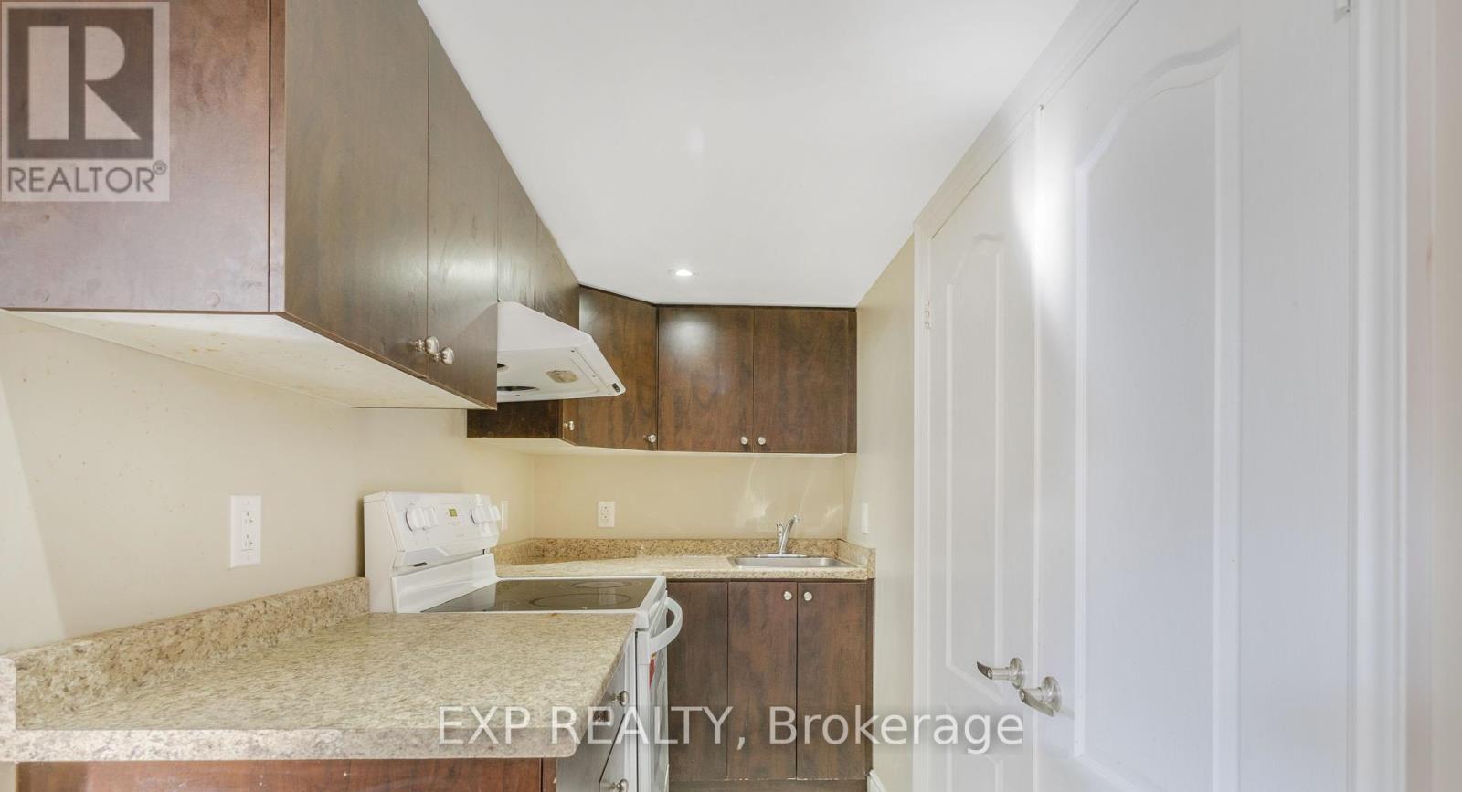 174 Winterberry Boulevard, Thorold, ON - Indoor Photo Showing Other Room