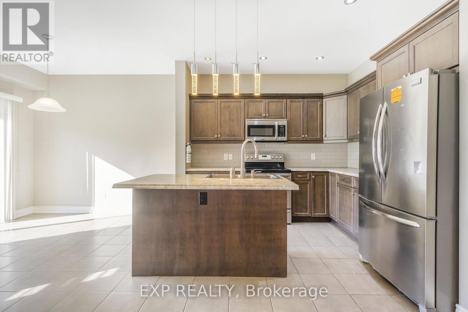 174 Winterberry Boulevard, Thorold, ON - Indoor Photo Showing Kitchen