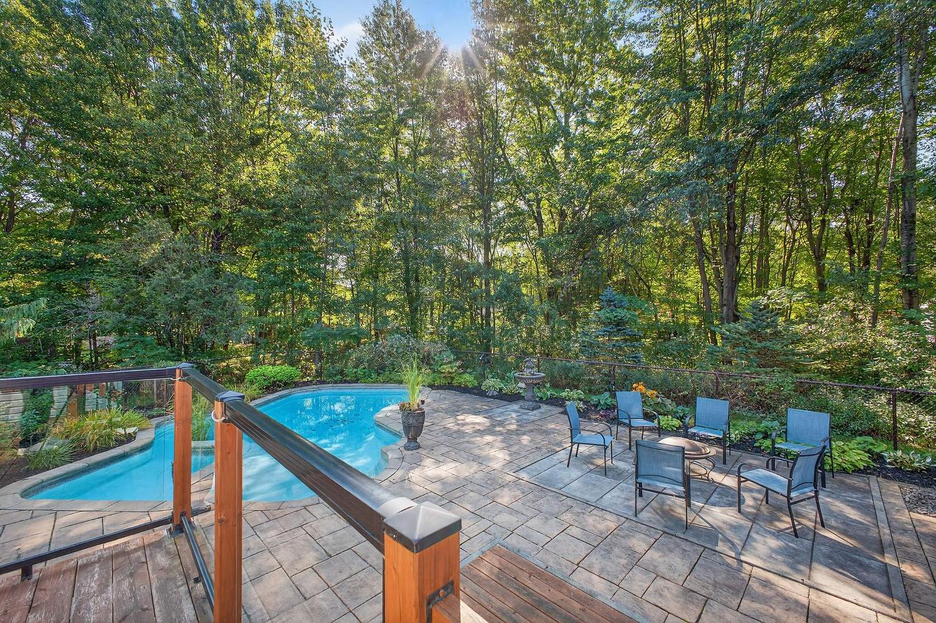 Balcon - 208 Rue Des Cerfs, Farnham, QC - Outdoor With In Ground Pool
