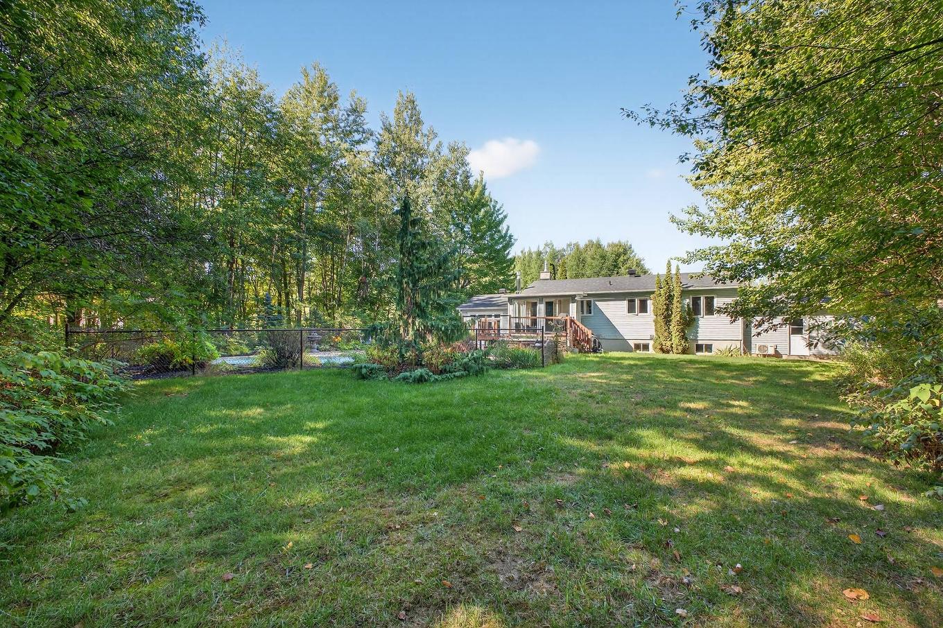 Cour - 208 Rue Des Cerfs, Farnham, QC - Outdoor