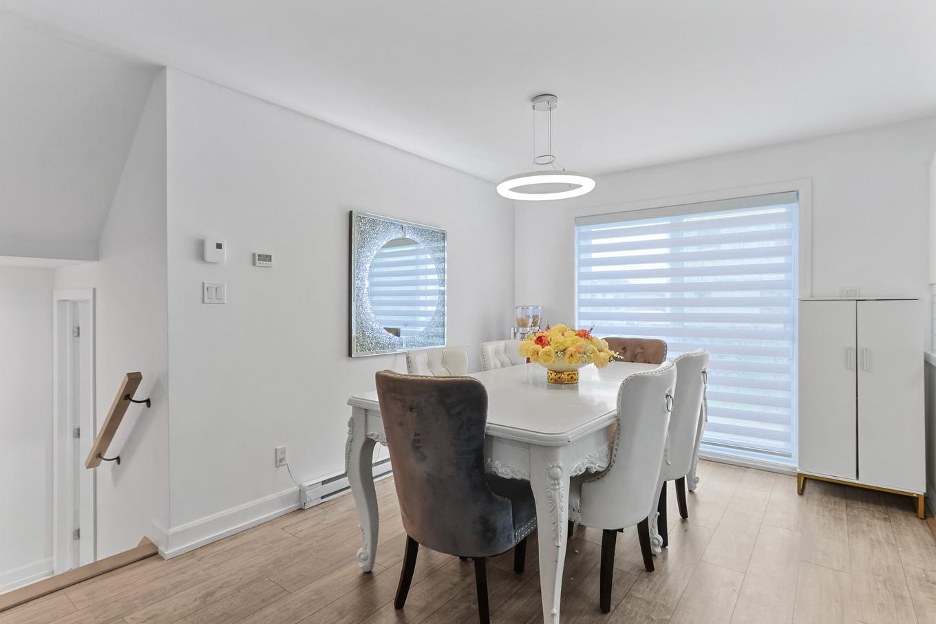 Dining room - 73 Av. Des Tilleuls, Salaberry-De-Valleyfield, QC - Indoor Photo Showing Dining Room