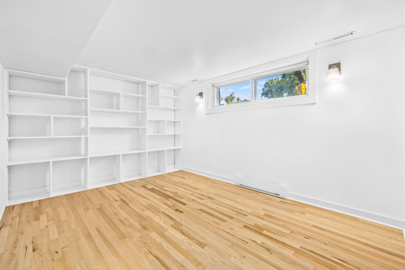 Bedroom - 20 Rue Émile, Laval (Laval-Des-Rapides), QC - Indoor