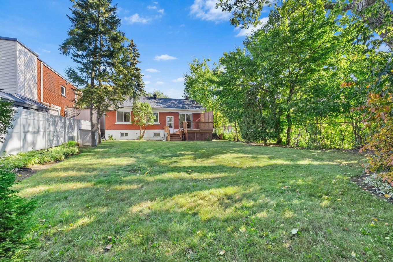 Backyard - 20 Rue Émile, Laval (Laval-Des-Rapides), QC - Outdoor