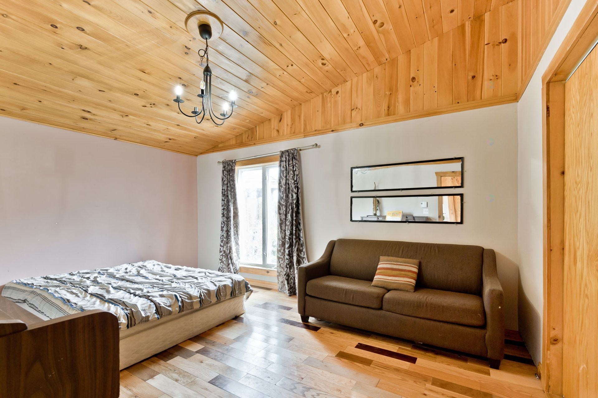 Chambre à coucher - 1000Z 10E Rang, Saint-Herménégilde, QC