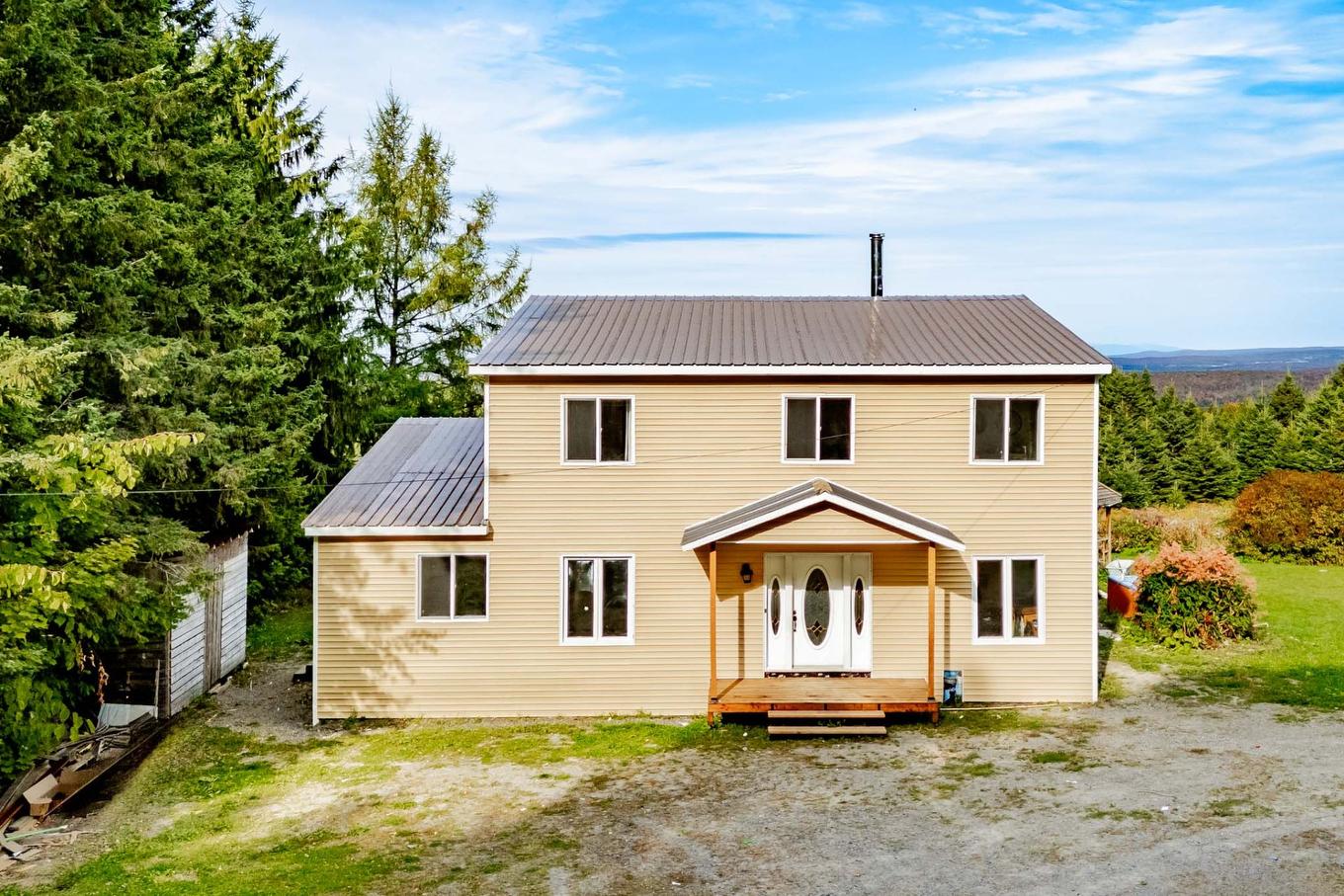 Façade - 1000Z 10E Rang, Saint-Herménégilde, QC