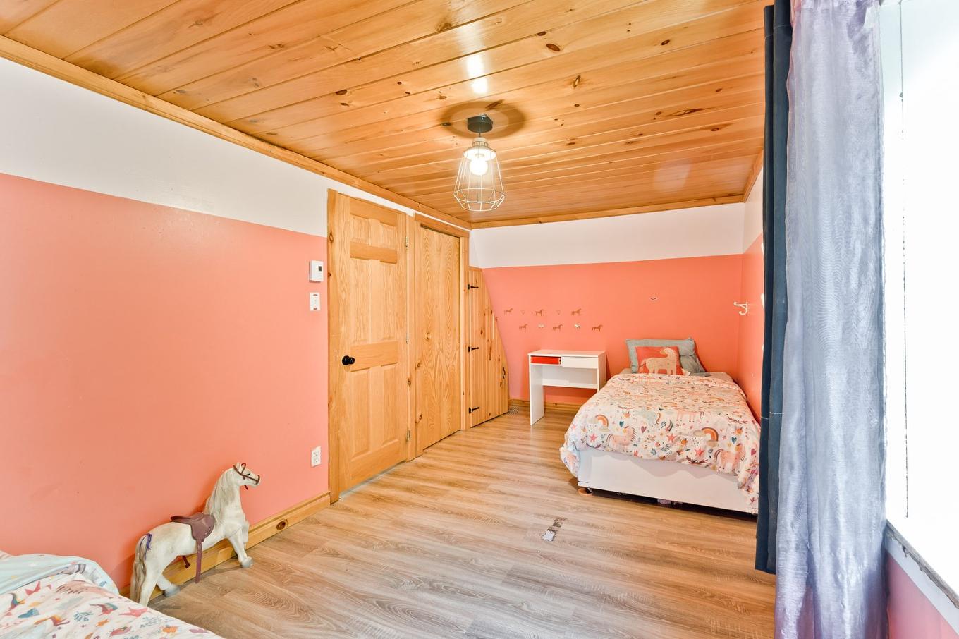 Chambre à coucher - 1000Z 10E Rang, Saint-Herménégilde, QC