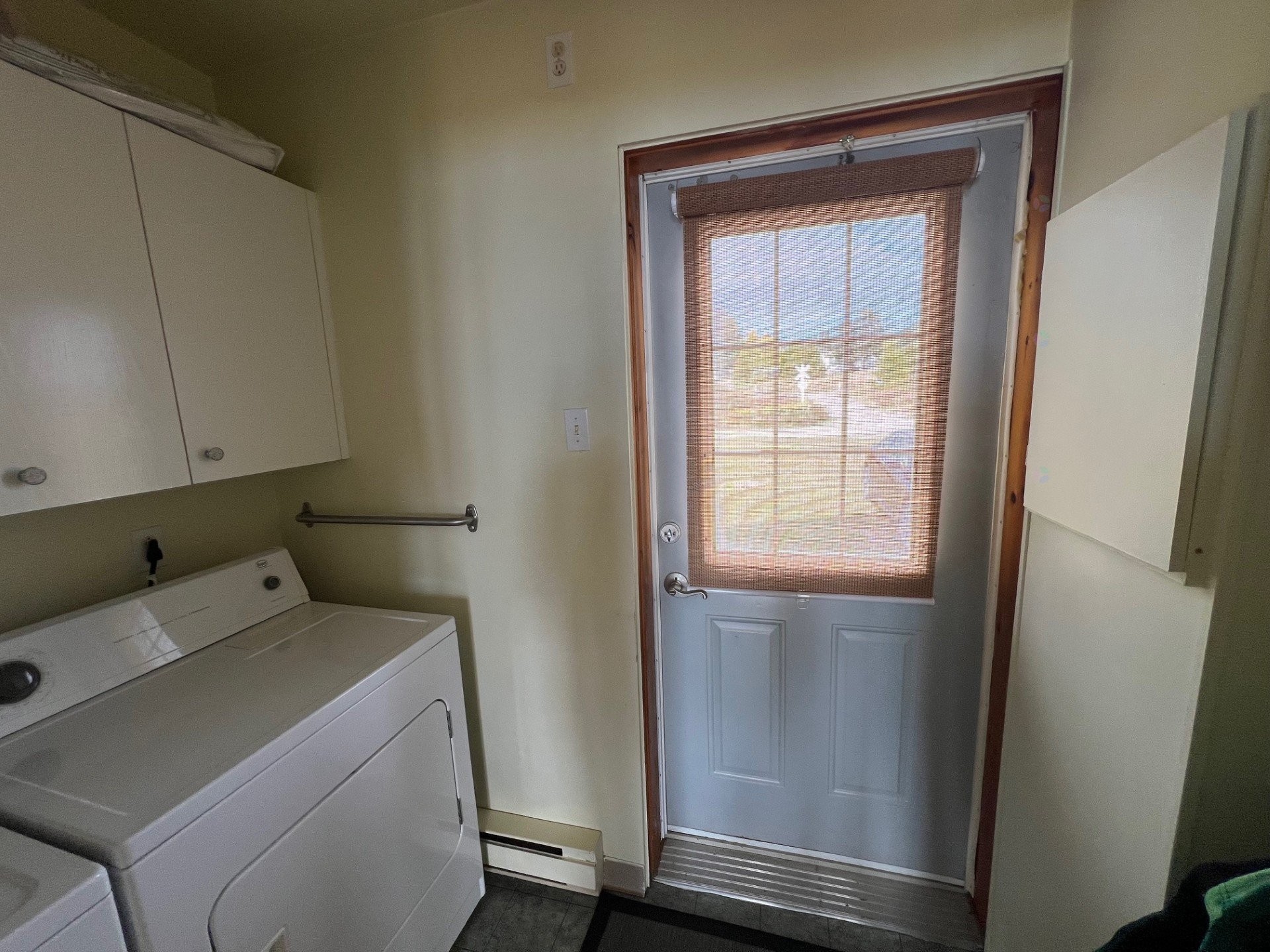 Laundry - 200 Boul. Perron E., Caplan, QC - Indoor Photo Showing Laundry Room