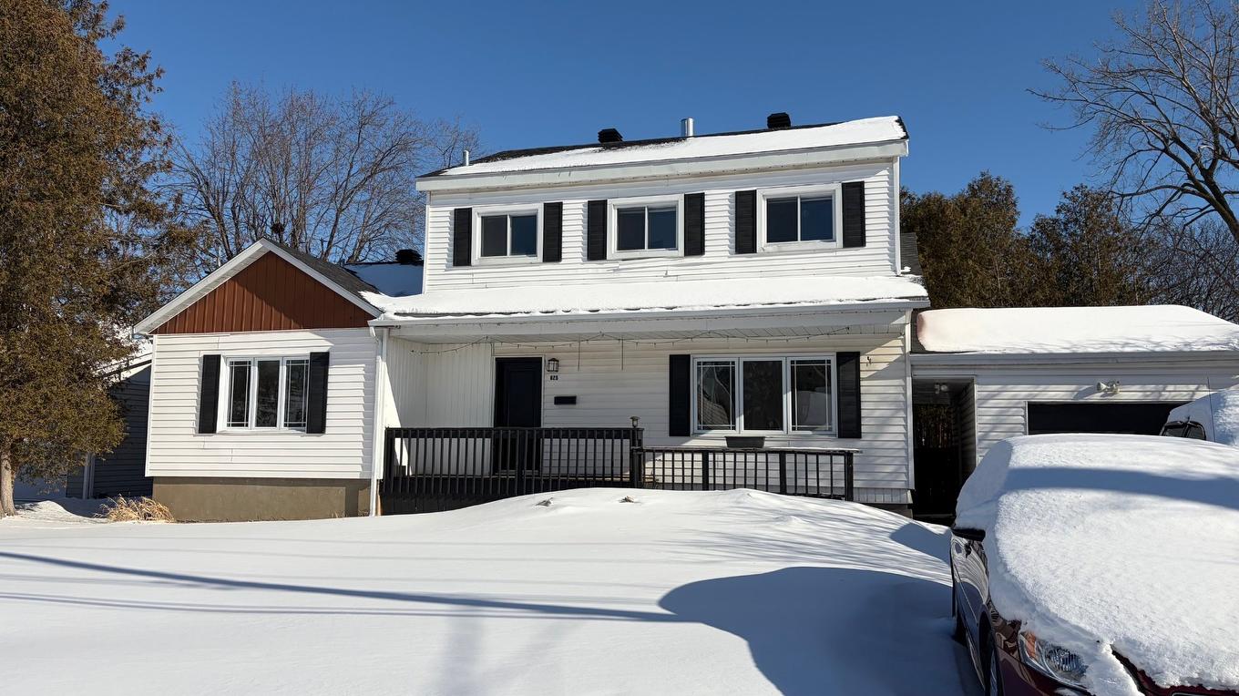 Façade - 625 Boul. Graham, Dorval, QC - Outdoor