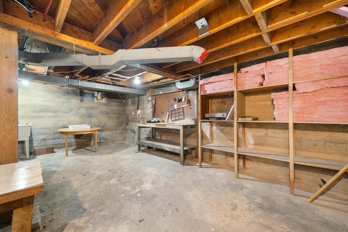 Atelier - 625 Boul. Graham, Dorval, QC - Indoor Photo Showing Basement