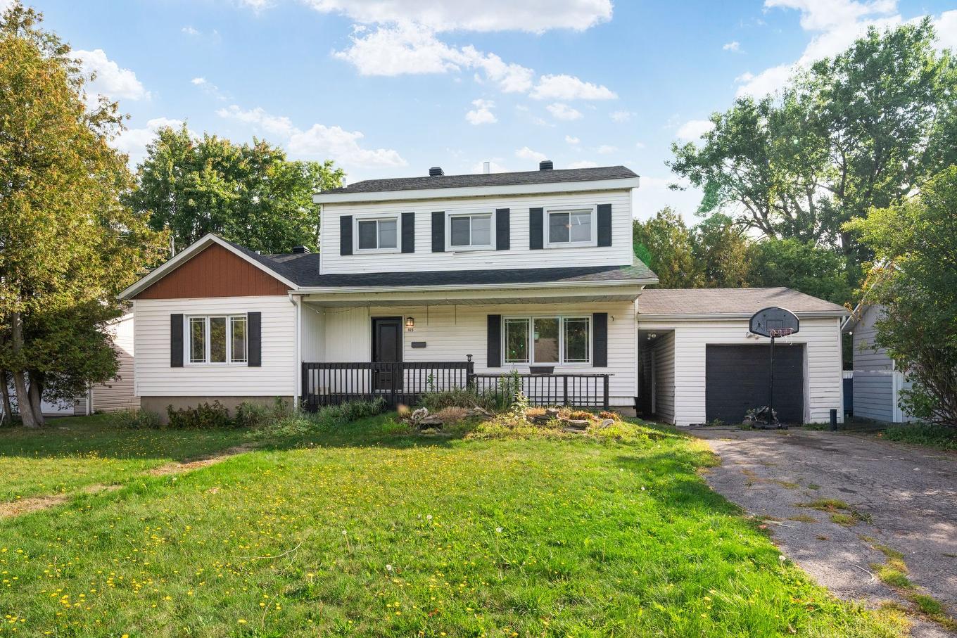 Façade - 625 Boul. Graham, Dorval, QC - Outdoor With Deck Patio Veranda With Facade
