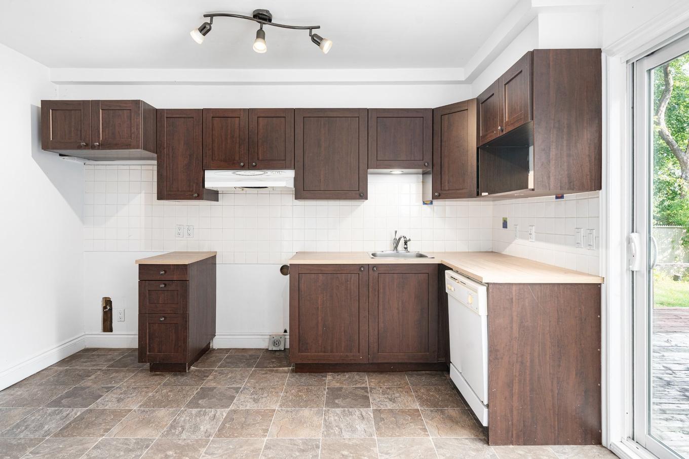 Cuisine - 625 Boul. Graham, Dorval, QC - Indoor Photo Showing Kitchen