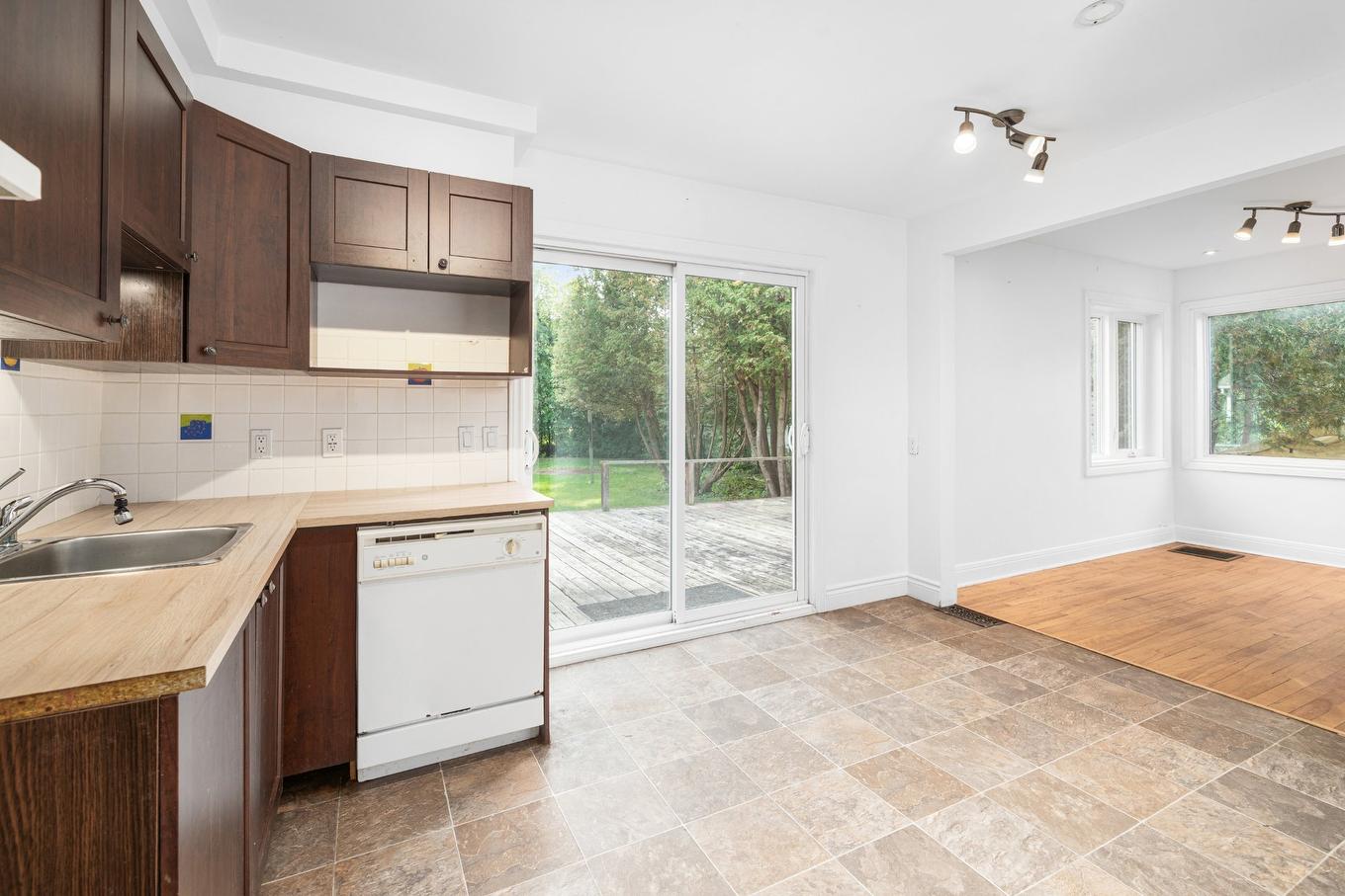 Cuisine - 625 Boul. Graham, Dorval, QC - Indoor Photo Showing Kitchen