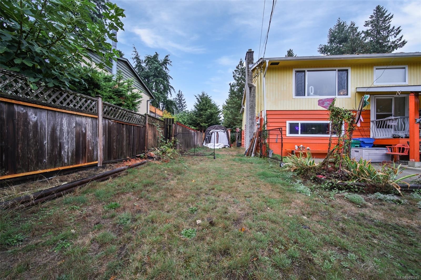 5886 Broadway Rd, Nanaimo, BC