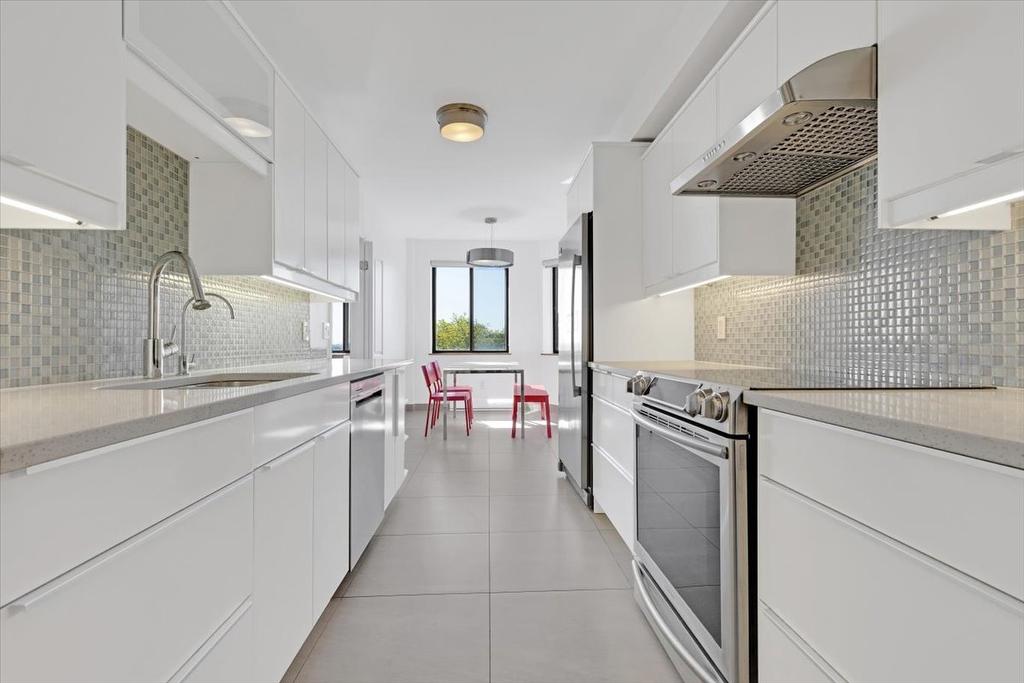 Cuisine - 6A-4410 Rue Ste-Catherine O., Westmount, QC - Indoor Photo Showing Kitchen With Upgraded Kitchen