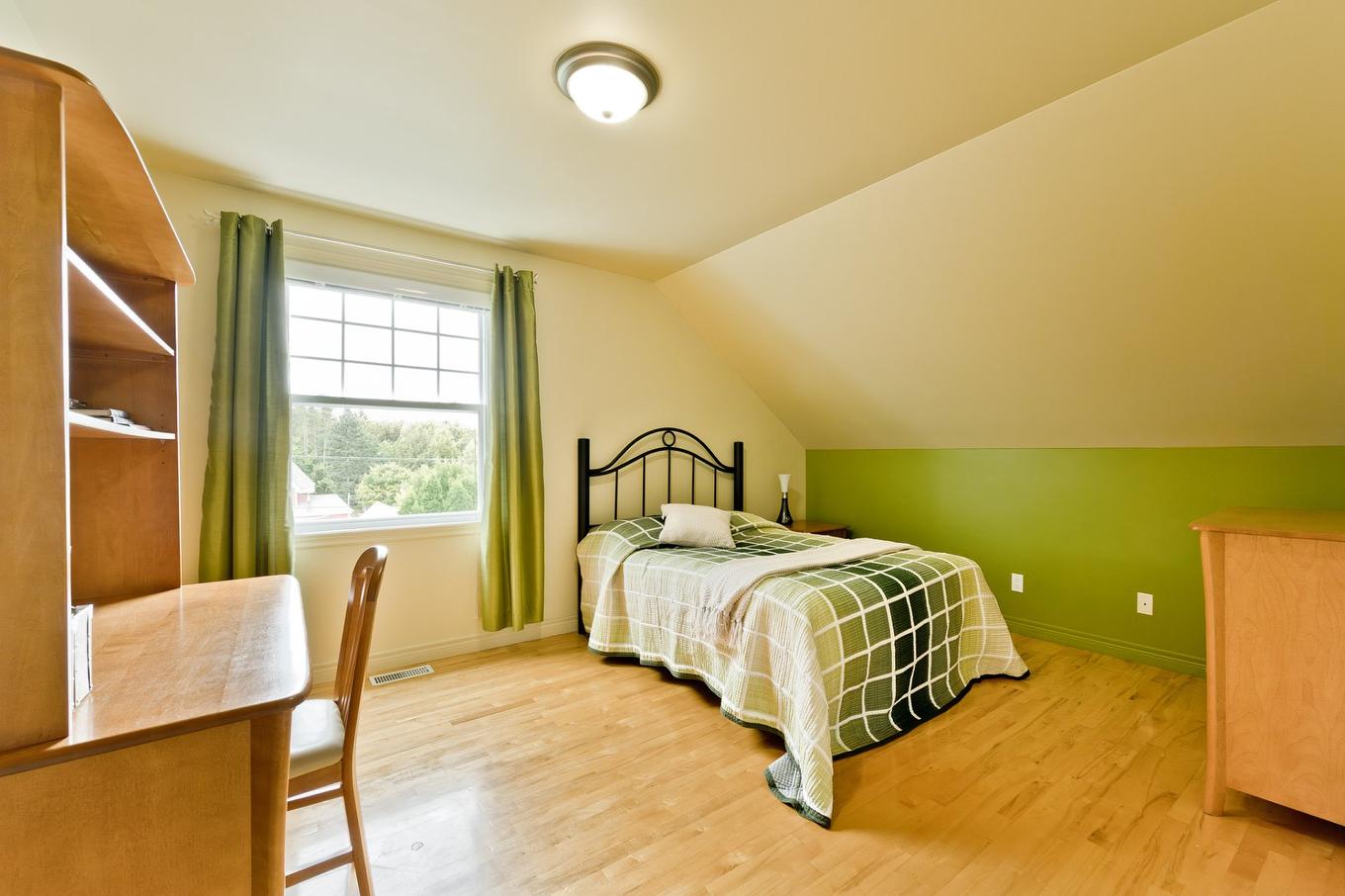 Bedroom - 680 Mtée Des Pins S., Coaticook, QC - Indoor Photo Showing Bedroom