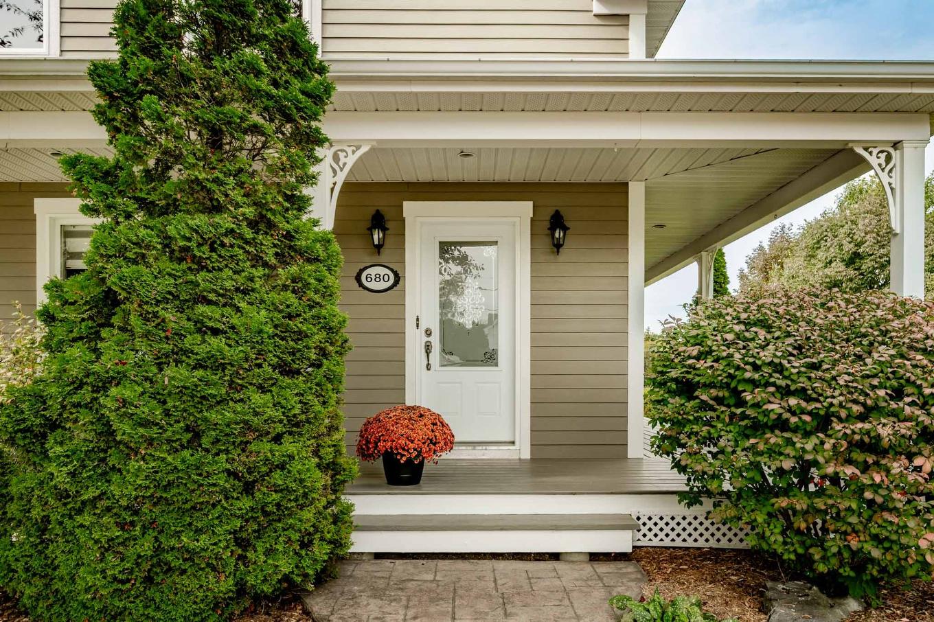 Exterior - 680 Mtée Des Pins S., Coaticook, QC - Outdoor With Deck Patio Veranda With Exterior