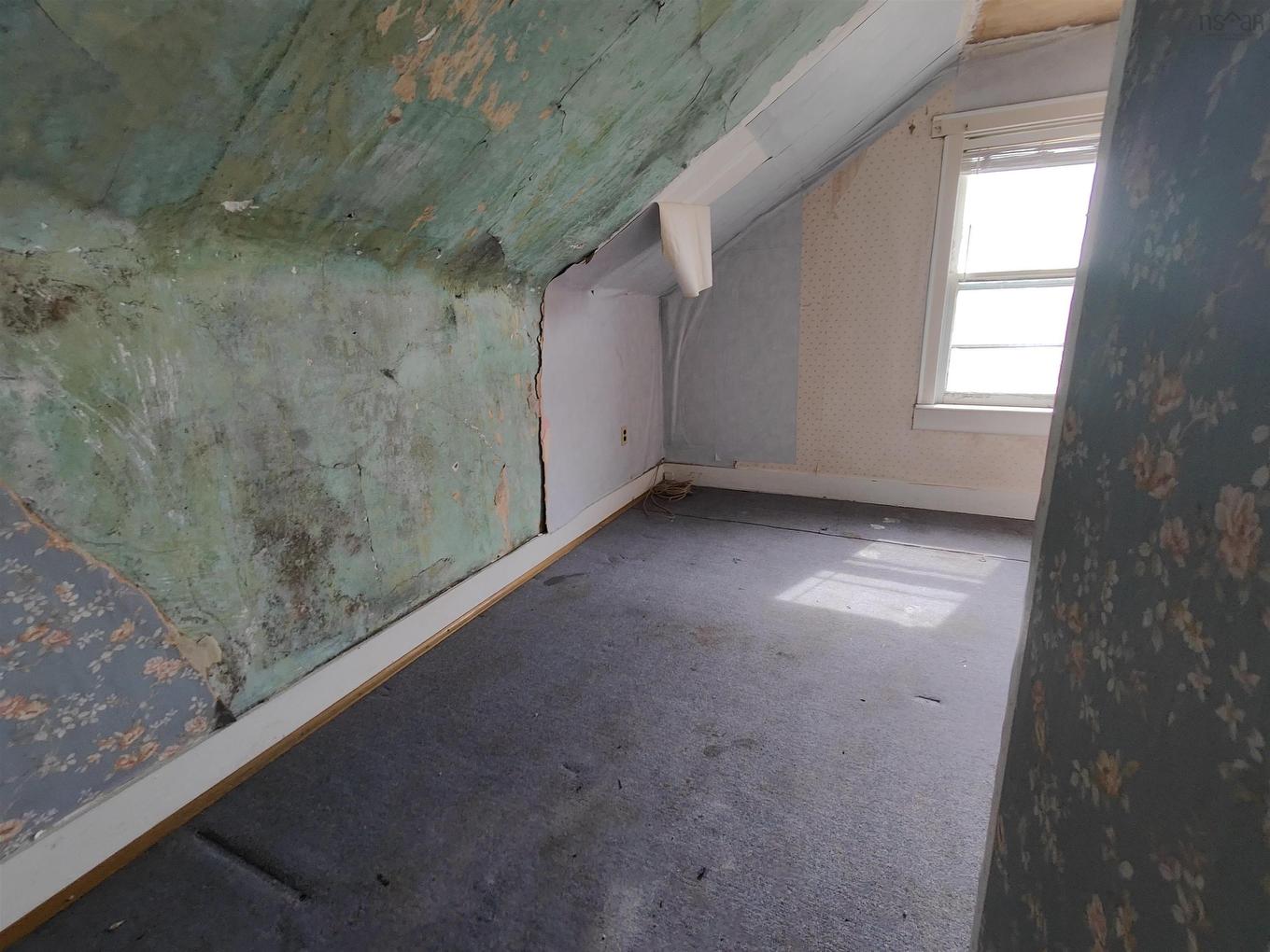 119 South Street, Donkin, NS