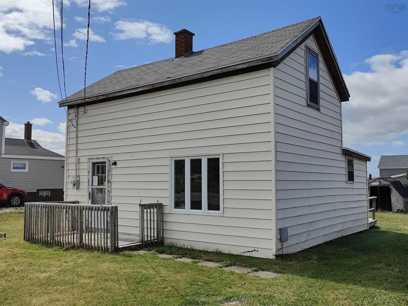 119 South Street, Donkin, NS