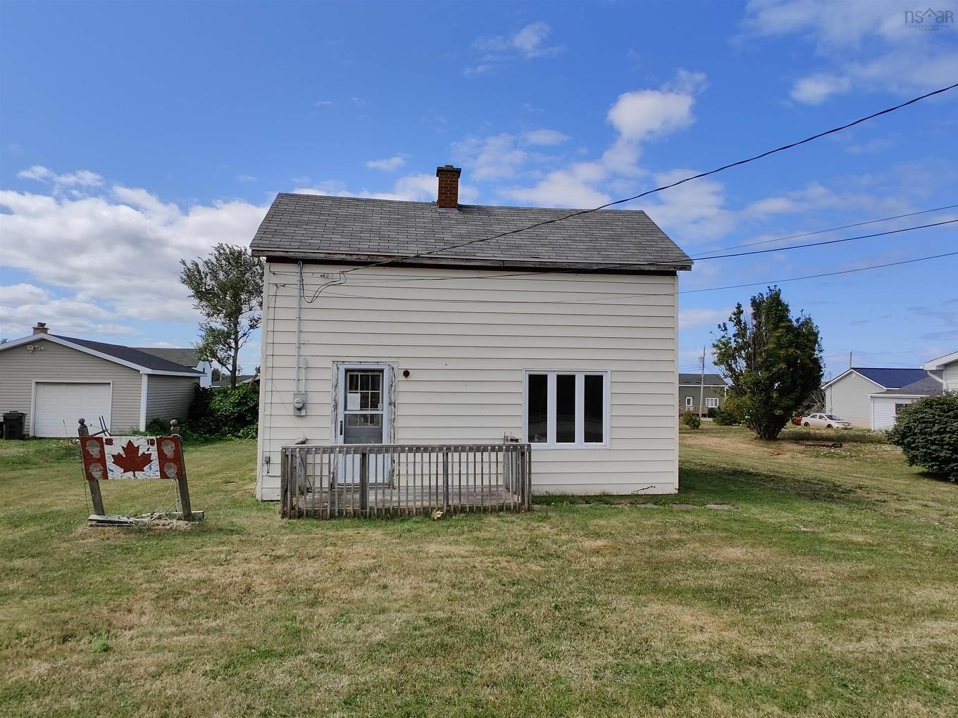 119 South Street, Donkin, NS