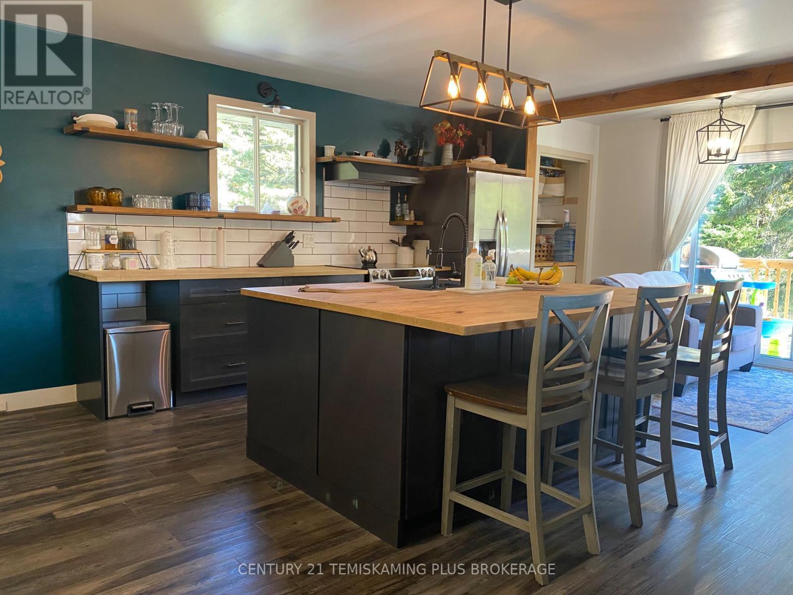 466609 Kerr Lake Road, Timiskaming (Tim - Outside - Rural), ON - Indoor