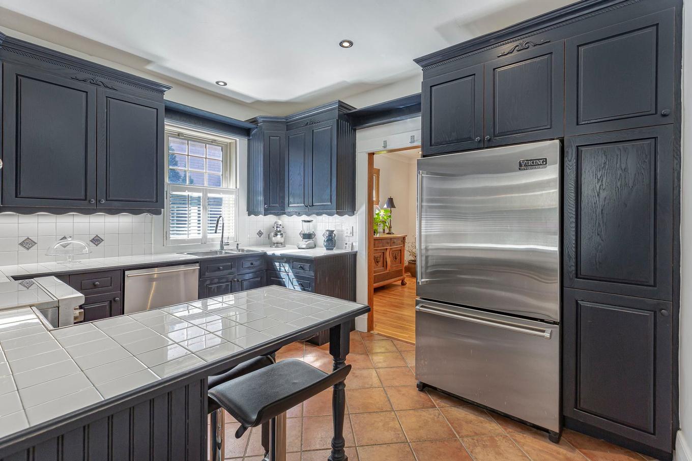 Kitchen - 108 Av. Kenaston, Mont-Royal, QC - Indoor Photo Showing Kitchen