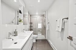 Ensuite bathroom -