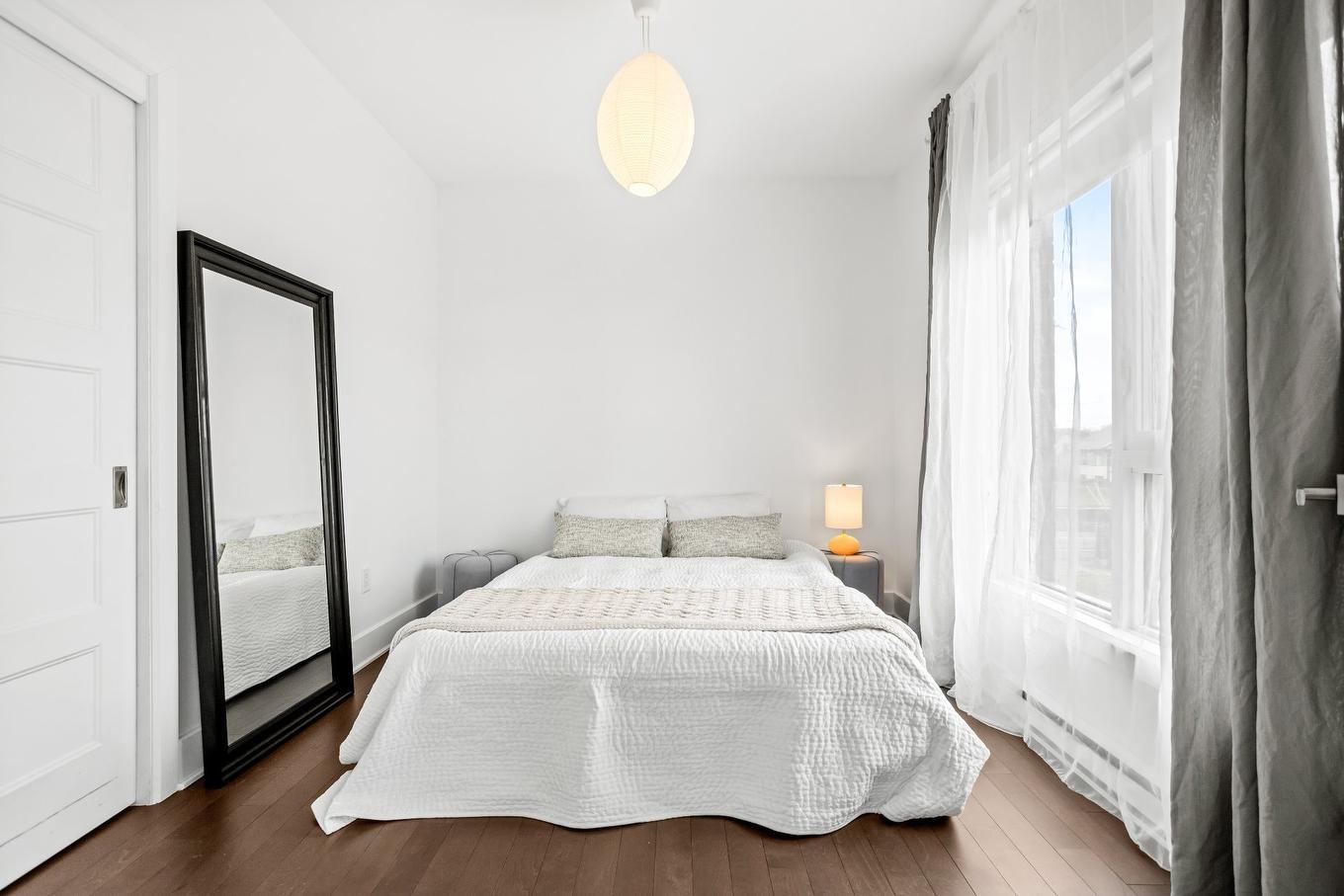 Chambre à coucher - 204-359 Boul. Brunswick, Pointe-Claire, QC - Indoor Photo Showing Bedroom