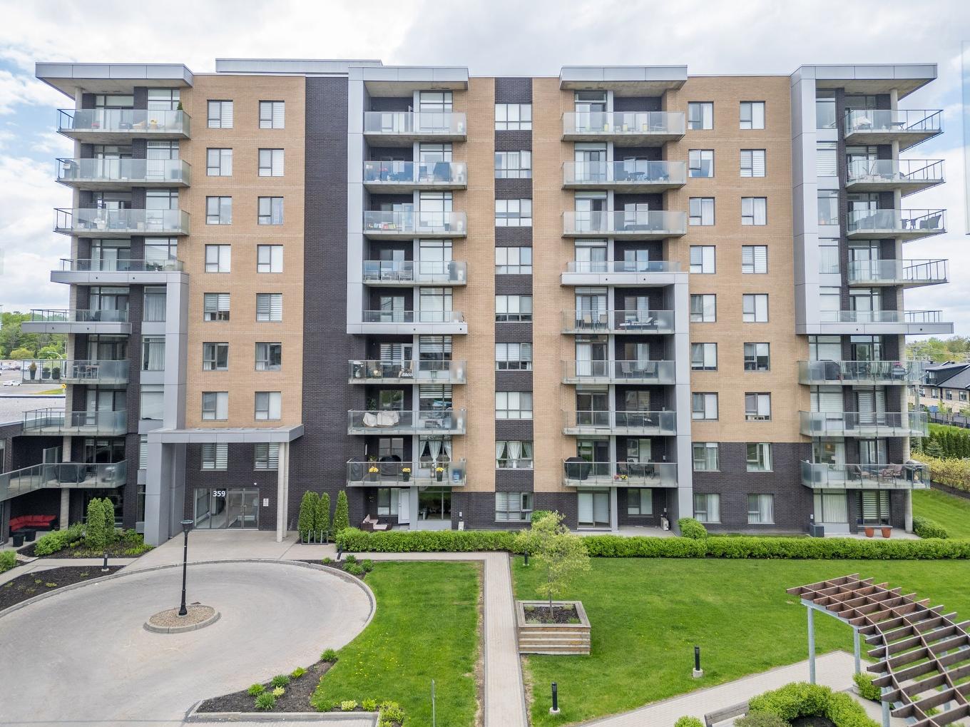 Façade - 204-359 Boul. Brunswick, Pointe-Claire, QC - Outdoor With Balcony With Facade