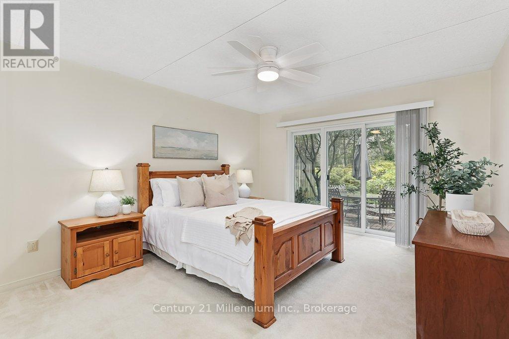 24 - 409 Mariners Way, Collingwood, ON - Indoor Photo Showing Bedroom