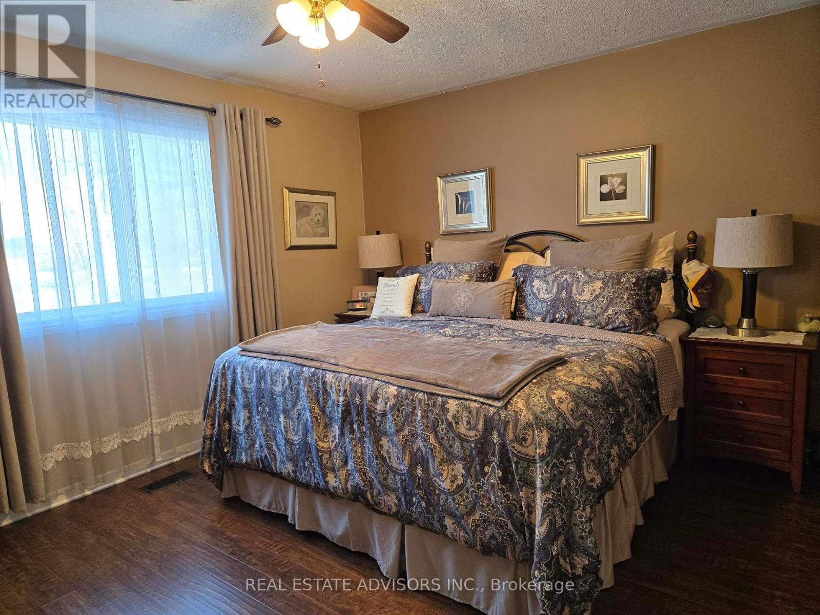 1069 Bird Road, Haldimand, ON - Indoor Photo Showing Bedroom
