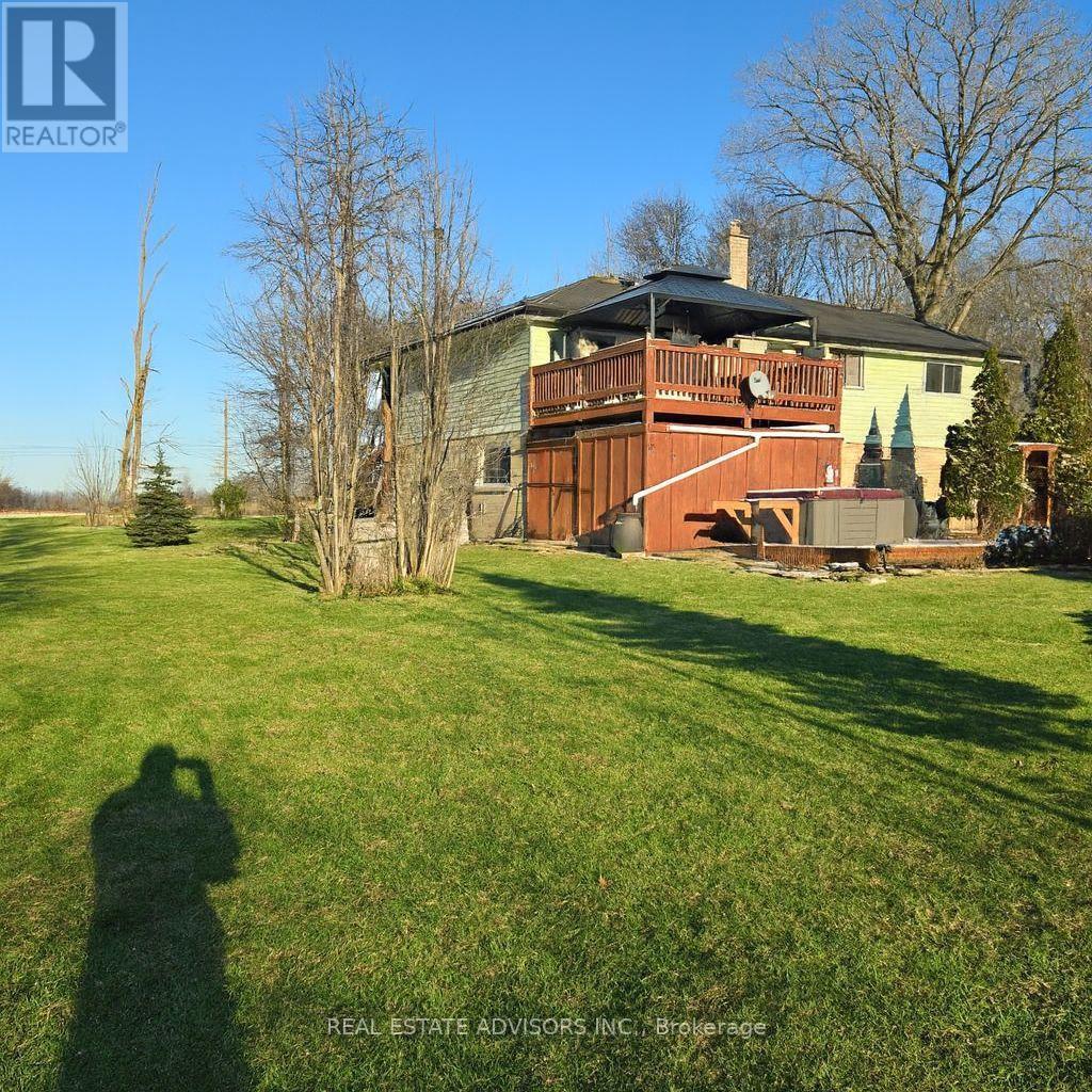 1069 Bird Road, Haldimand, ON - Outdoor With Deck Patio Veranda
