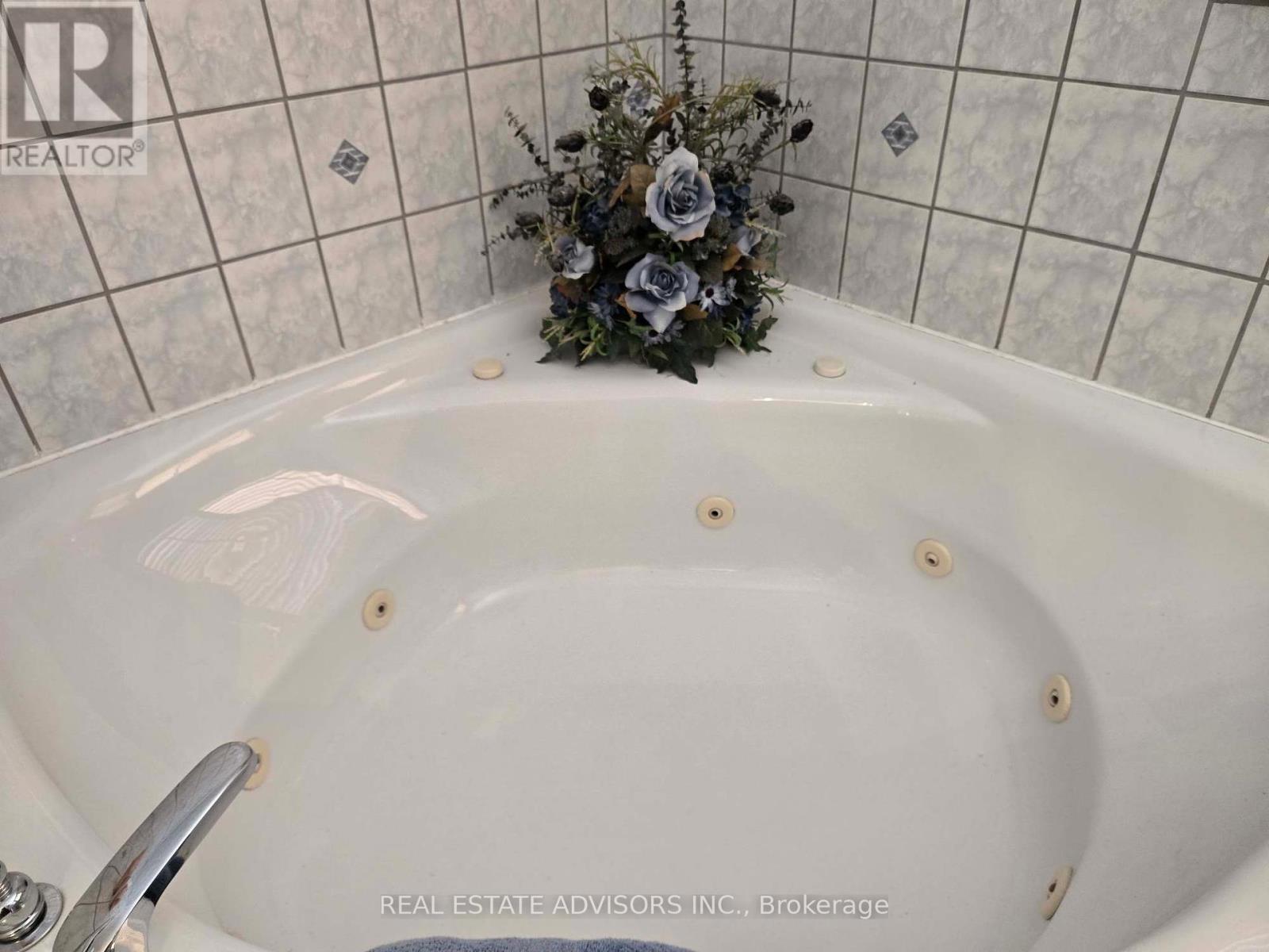 1069 Bird Road, Haldimand, ON - Indoor Photo Showing Bathroom